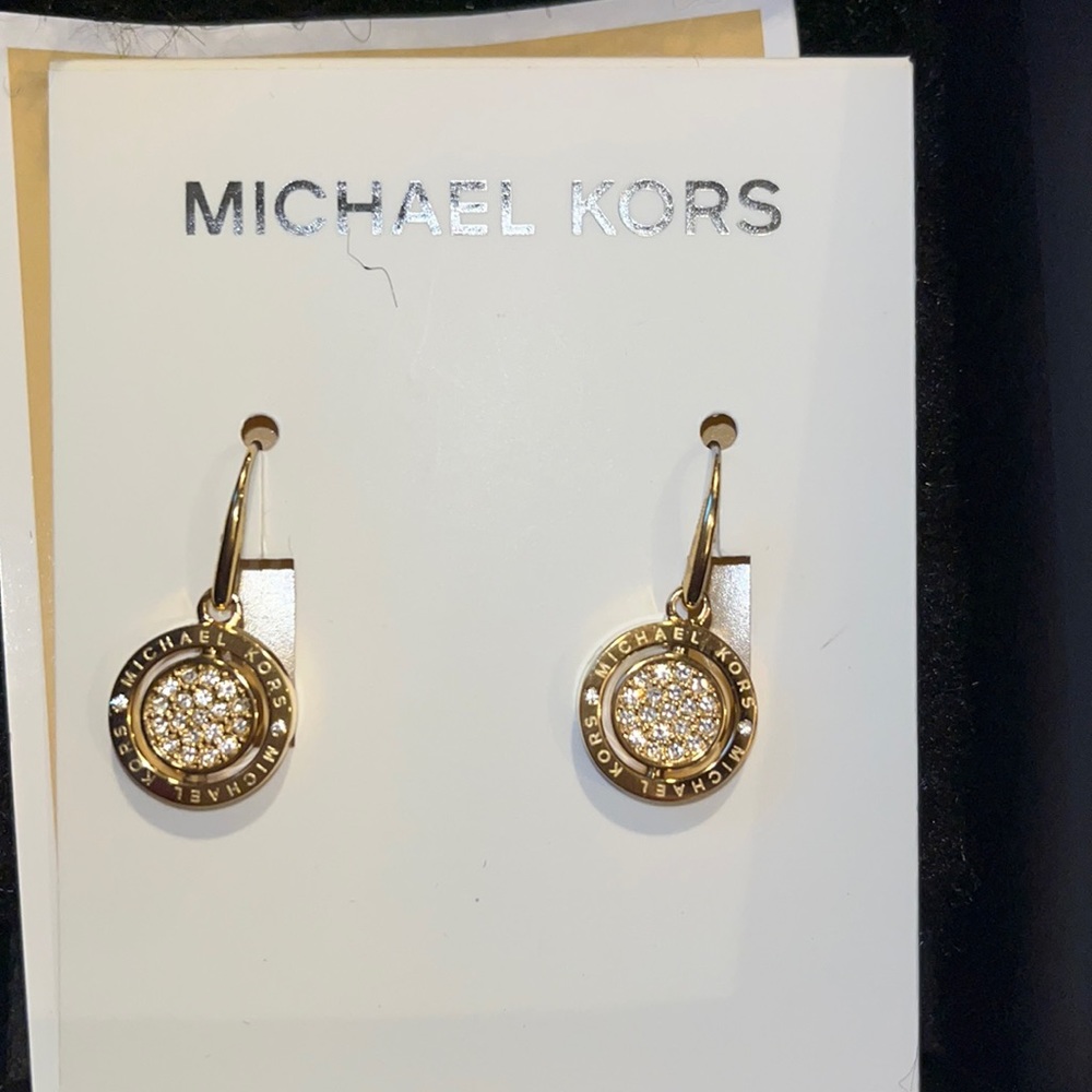New MICHAEL KORS GOLD-TONE FLIP GLITZ REVERSIBLE CRYSTAL PAVE EARRINGS NEW - Picture 4 of 12